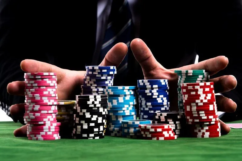 Bài Poker hay còn được gọi với cái tên gọi khác là Texas Hold'em